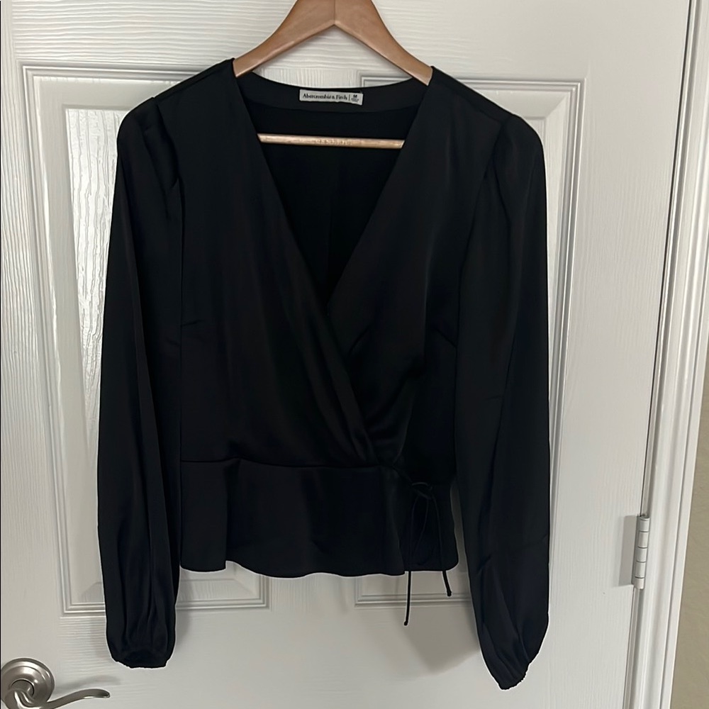 Abercrombie & Fitch Black Wrap Satin Top Size Medium
